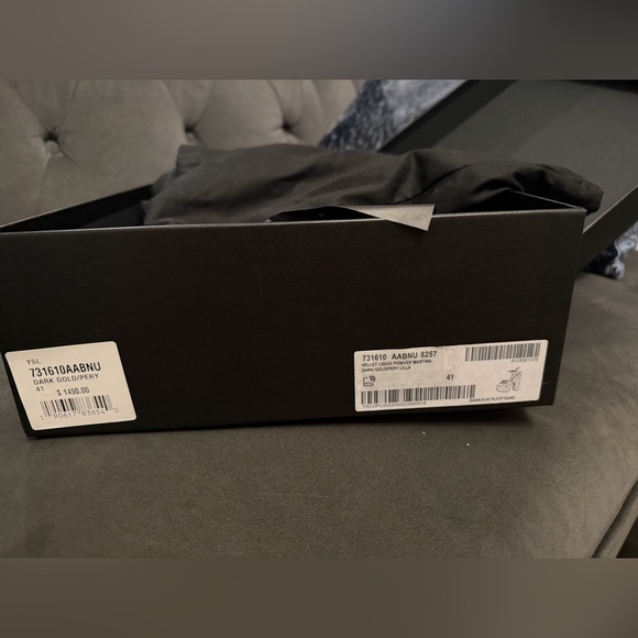 Saint Laurent Velvet Bianca - Picture 7 of 8